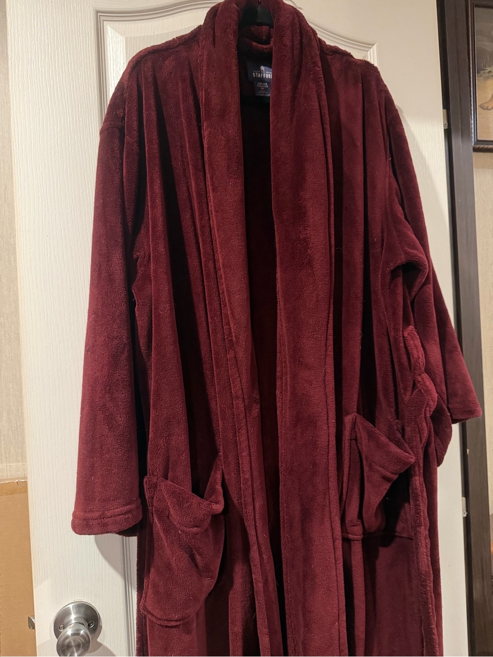 Men's or Women’s Robe & Housecoat Subcategory